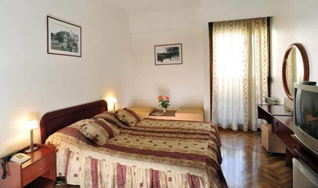Hotel Grand Cetinje Extérieur photo