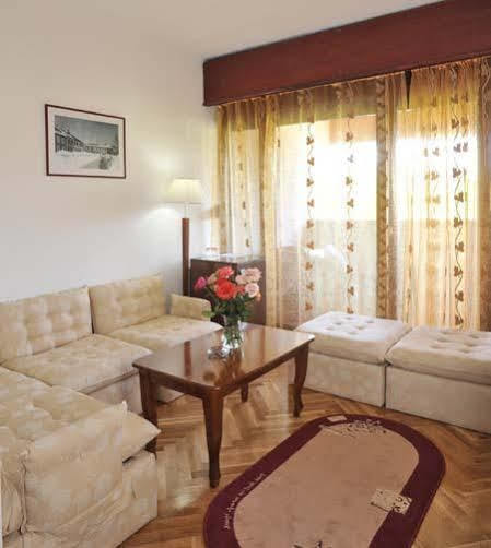 Hotel Grand Cetinje Extérieur photo